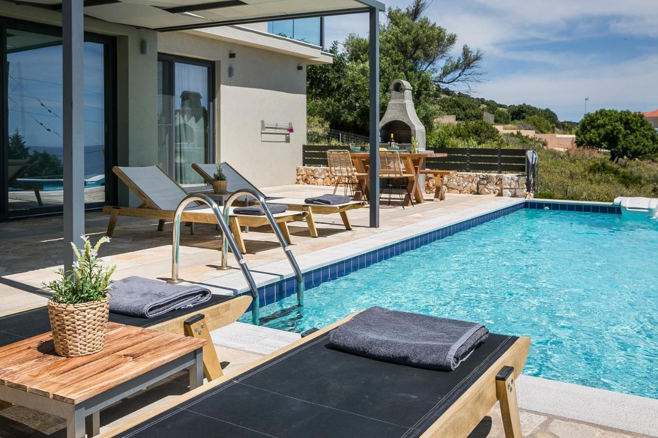 Villa Sea Front Spathion Exterior photo